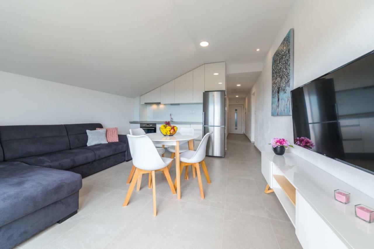 Sun Apartment Klis Exterior photo