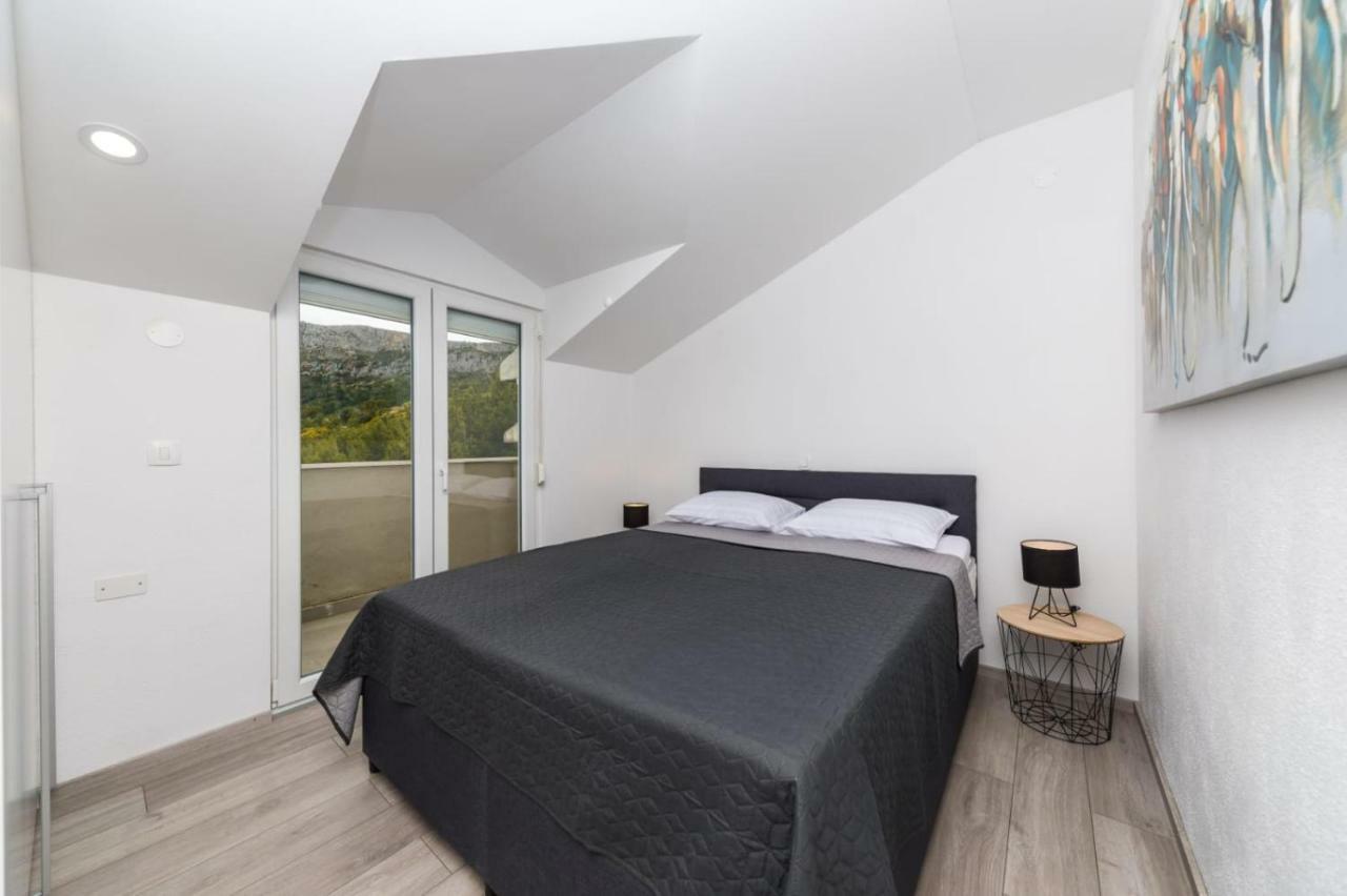 Sun Apartment Klis Exterior photo